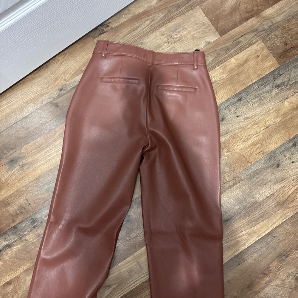 Brown leather pants - Picture 3 of 3
